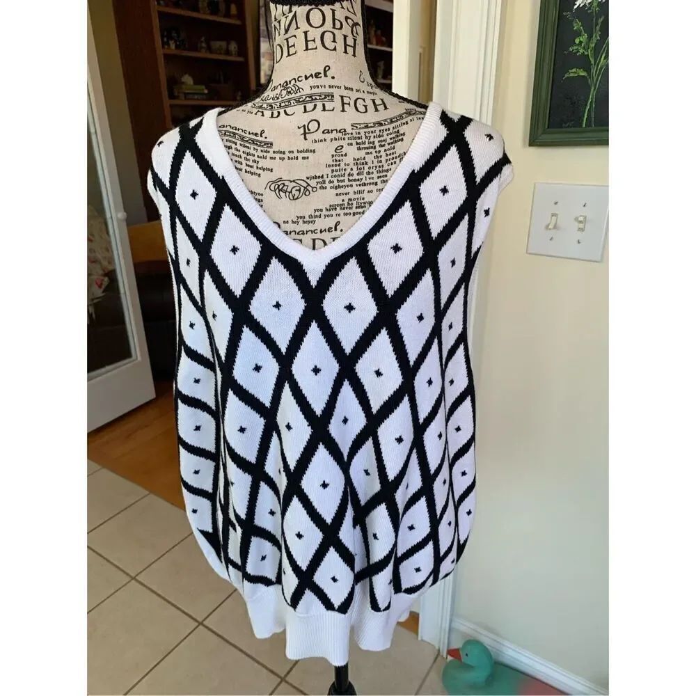 Liz Golf Black & White Sweater Vest